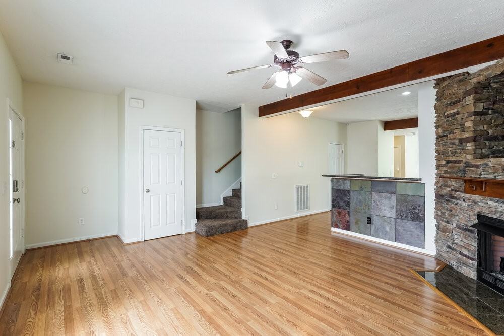 7212 Legacy Dr - Photo 5 of 17