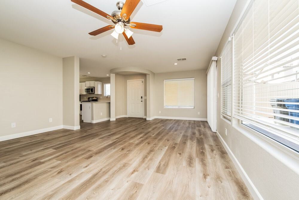 8013 Indian Blanket St - Photo 5 of 17