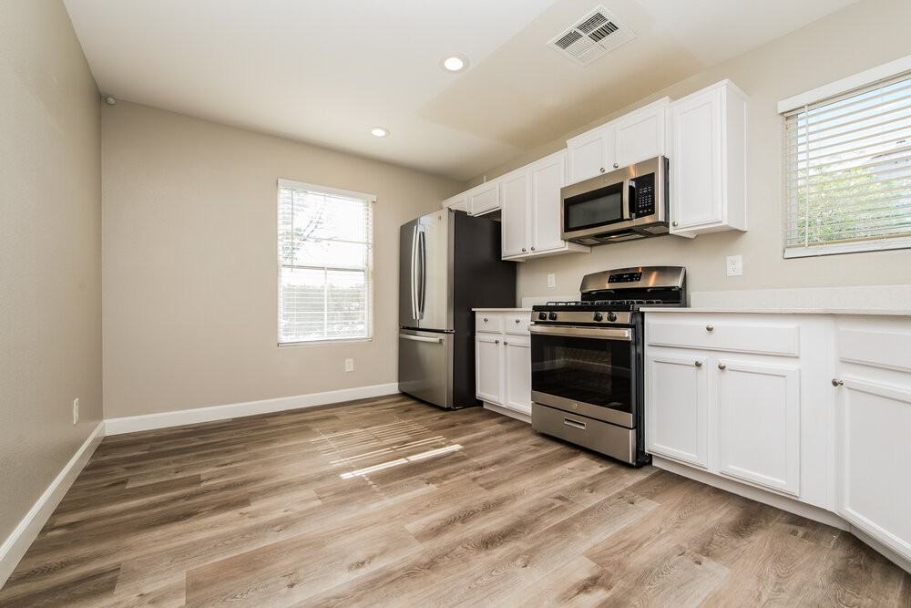 8013 Indian Blanket St - Photo 7 of 17