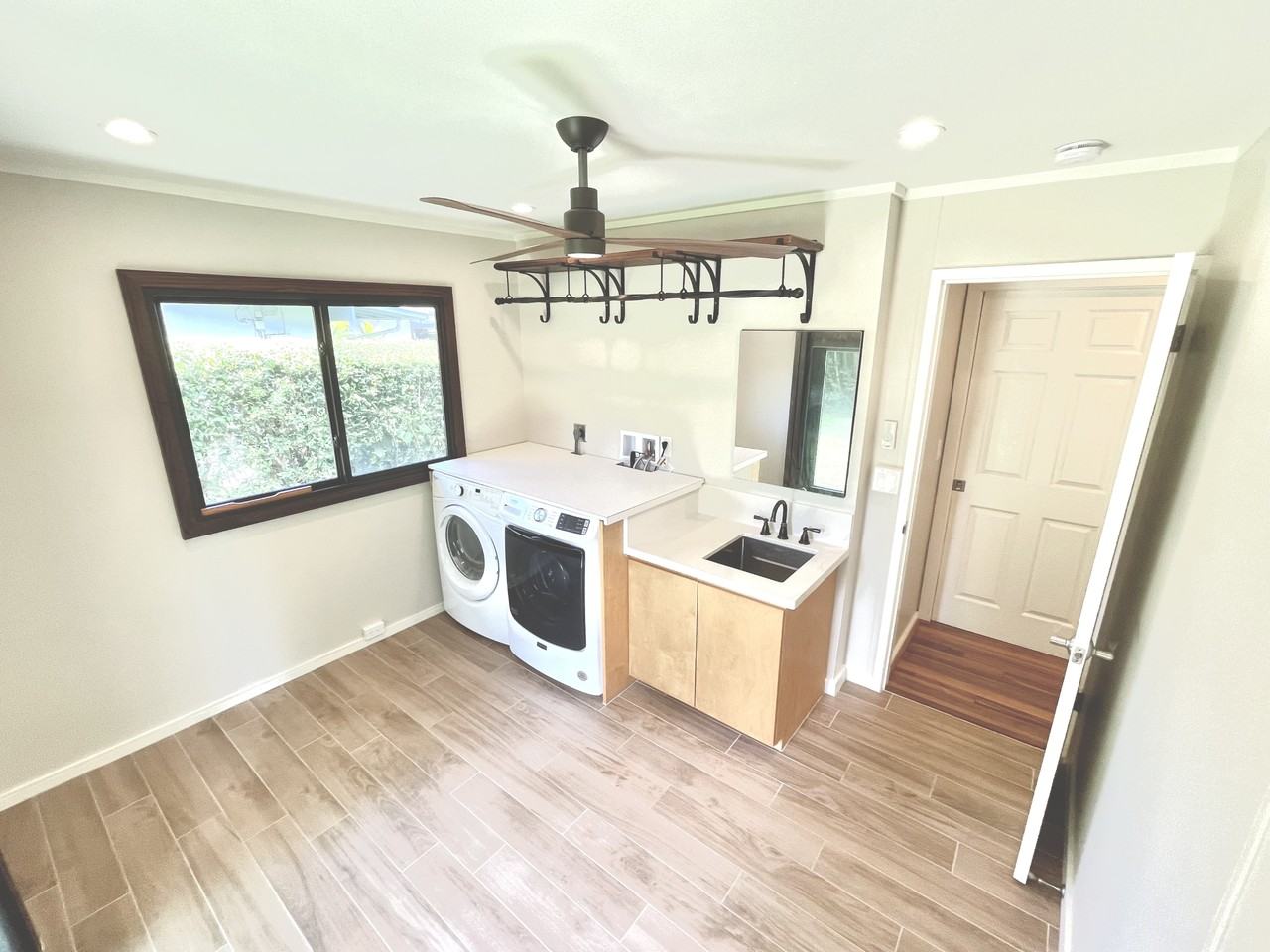 1009 Lunaai Pl #1 - Photo 7 of 20