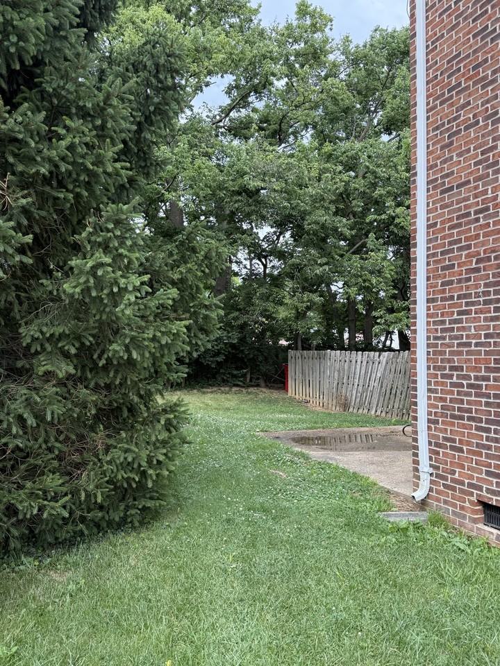 1014 Bridle Ct #1 - Photo 7 of 50