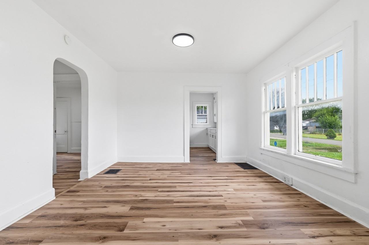 2446 Morton St #1 - Photo 6 of 24