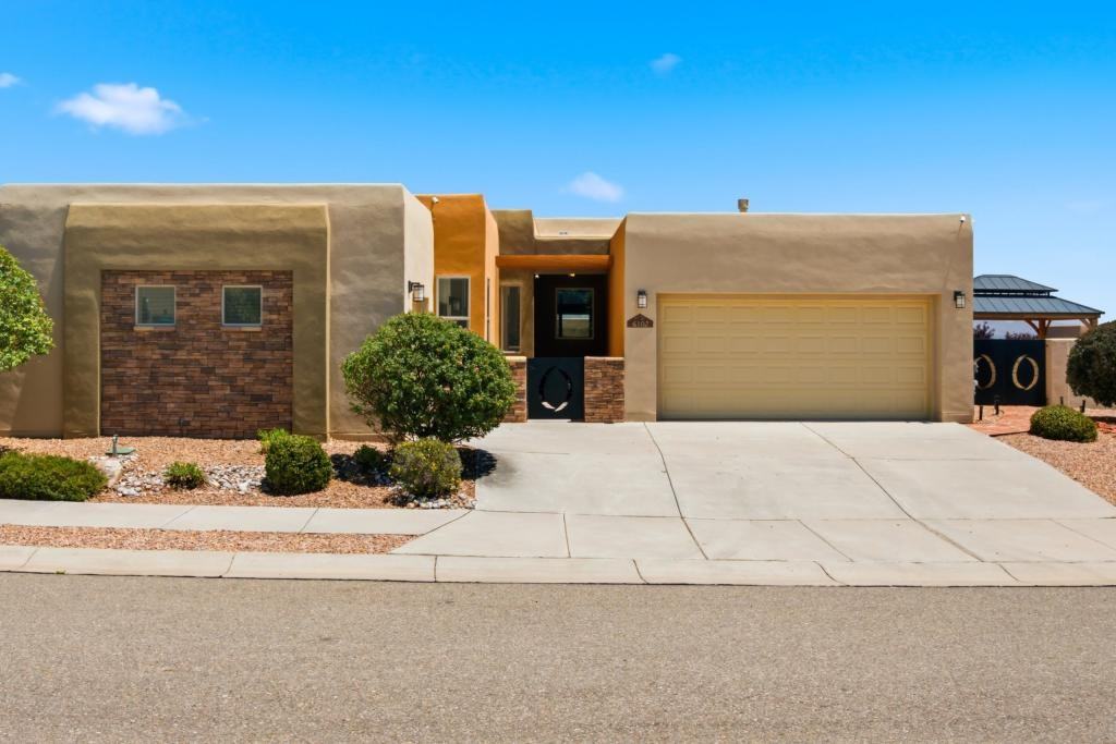 6102 Pecos Trail Dr Ne - Photo 2 of 18