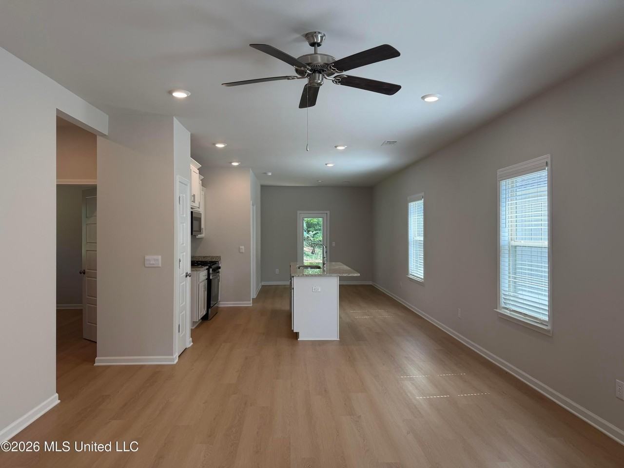 410 Hidden Reed Ct - Photo 3 of 16