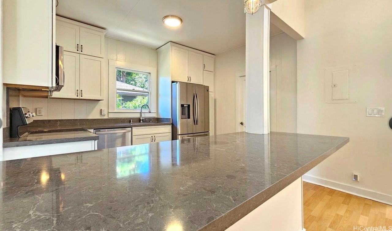 1431 Dominis St - Photo 5 of 15