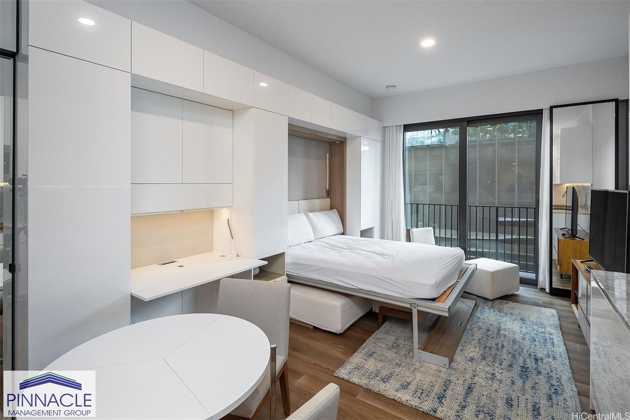 987 Queen St #708 - Photo 4 of 11