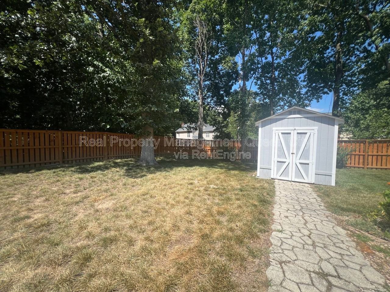3910 Armitage Dr - Photo 6 of 18