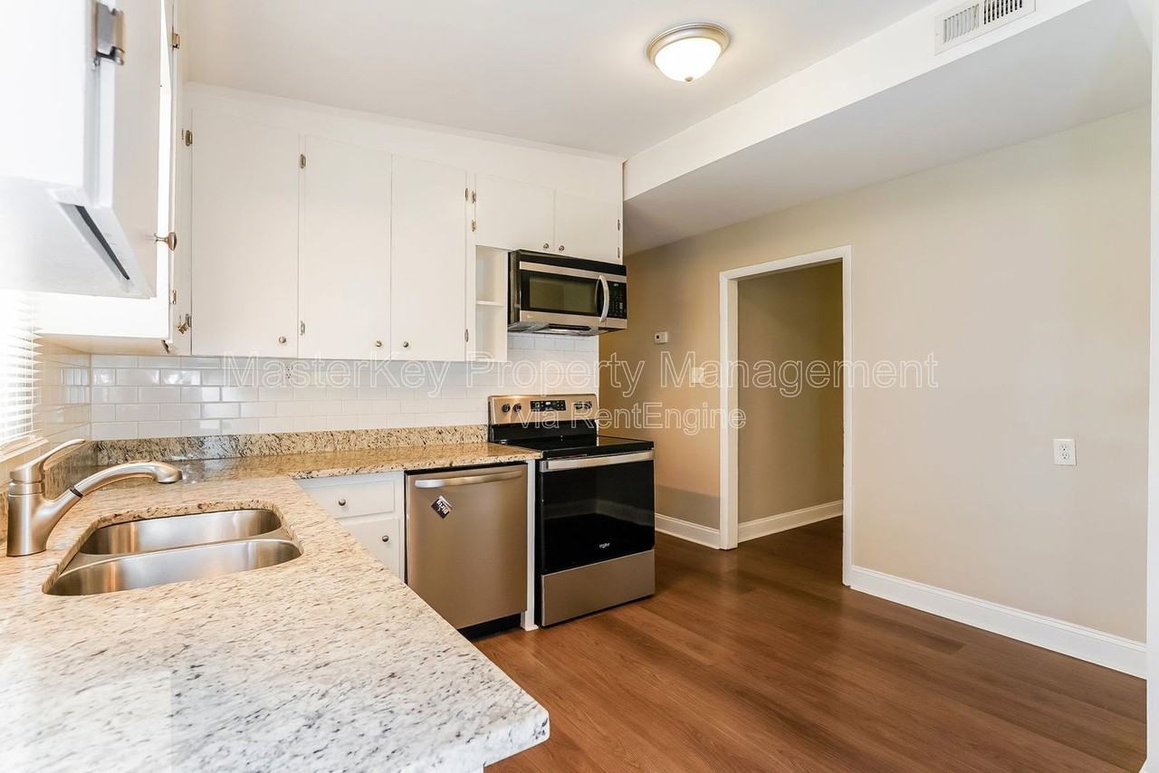 6313 Johnsdale Rd - Photo 6 of 50