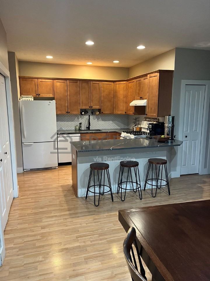 6926 Lake Michigan Dr - Photo 6 of 22