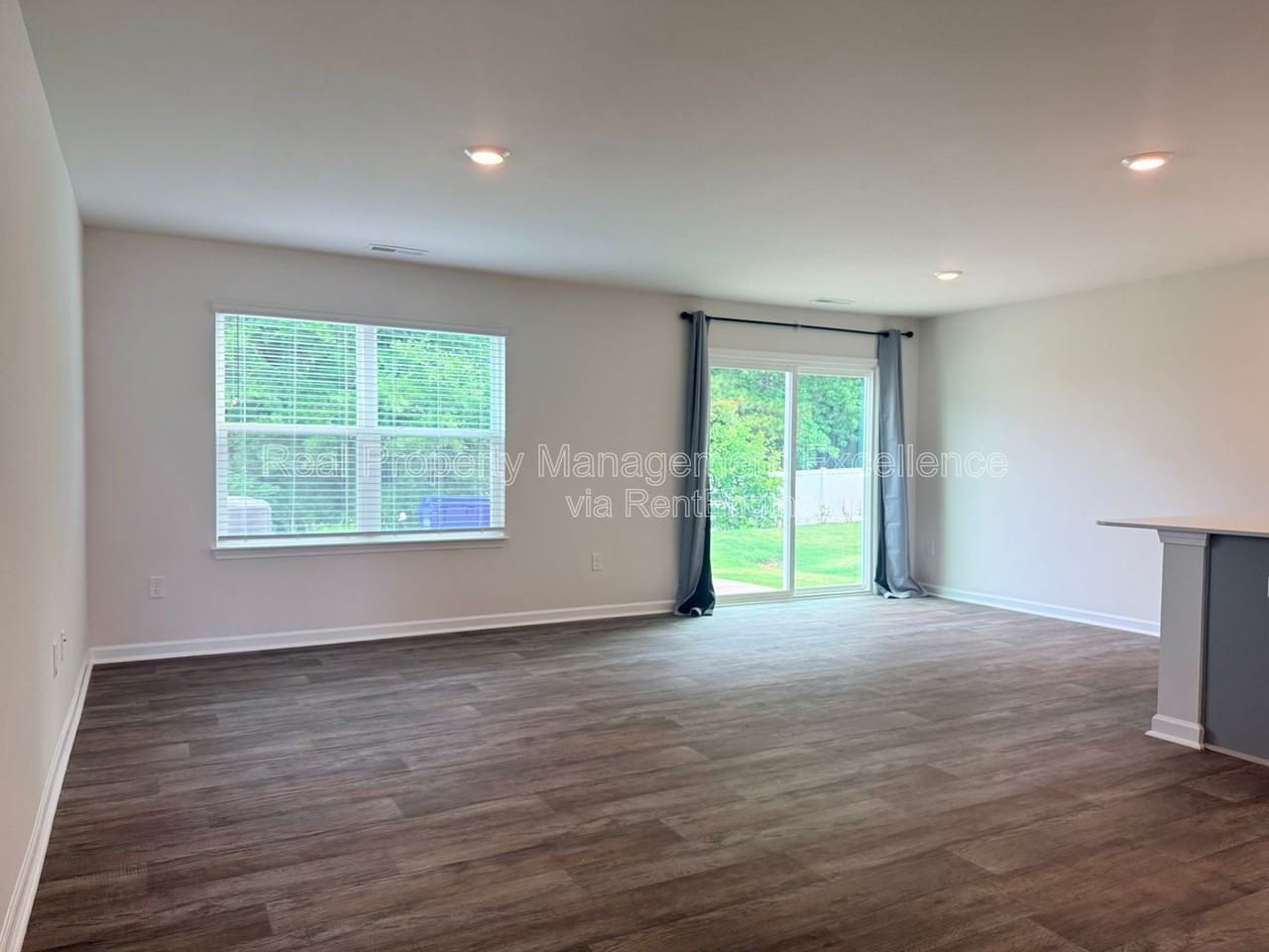 58 Sweet Meadow Rd - Photo 3 of 41