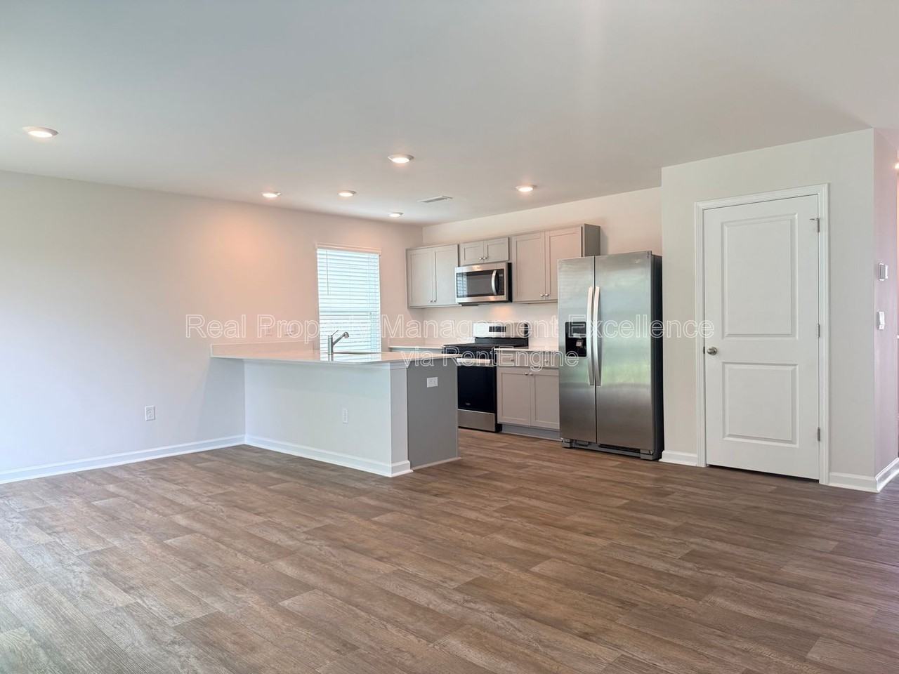 58 Sweet Meadow Rd - Photo 4 of 41