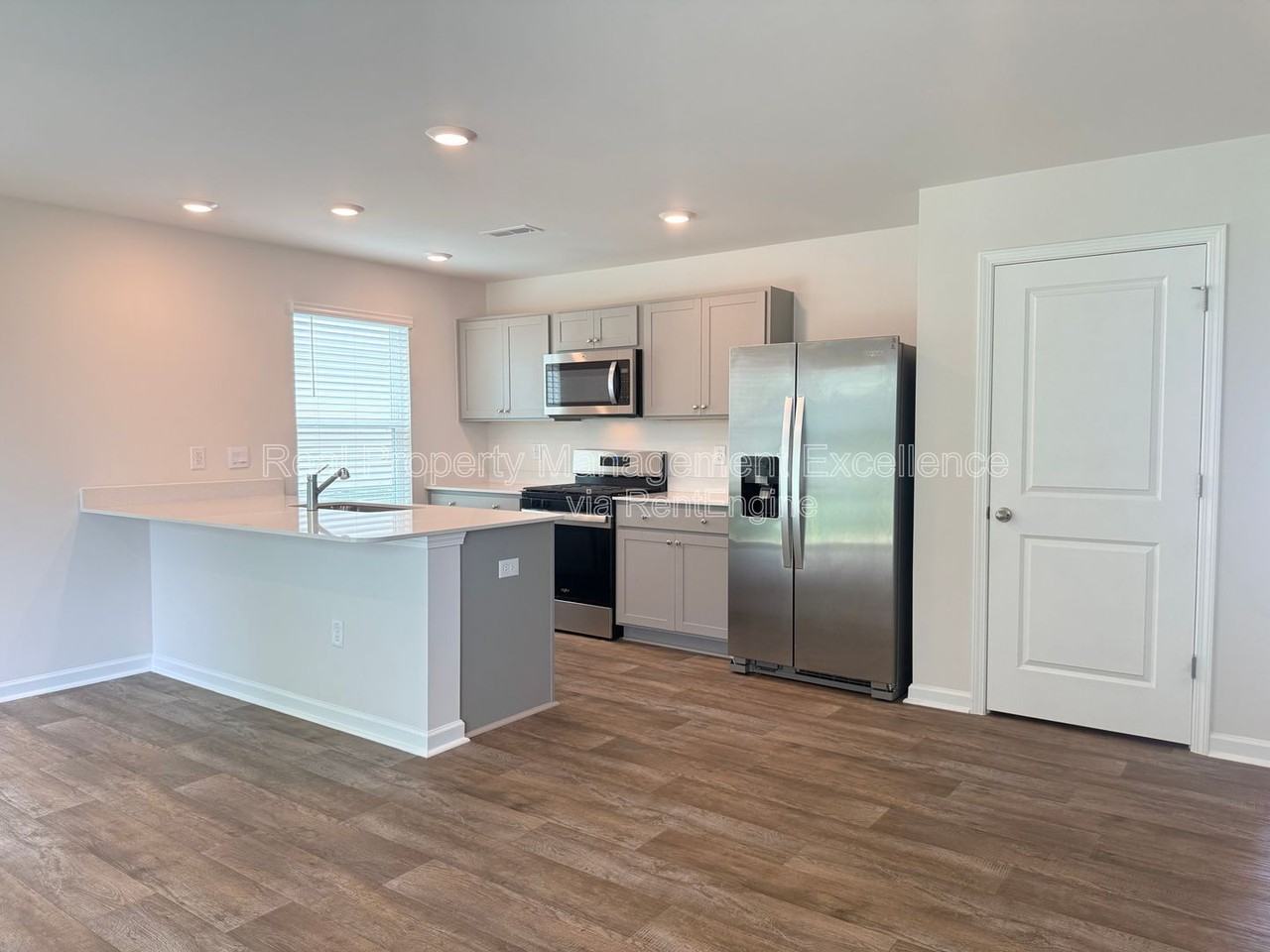 58 Sweet Meadow Rd - Photo 5 of 41