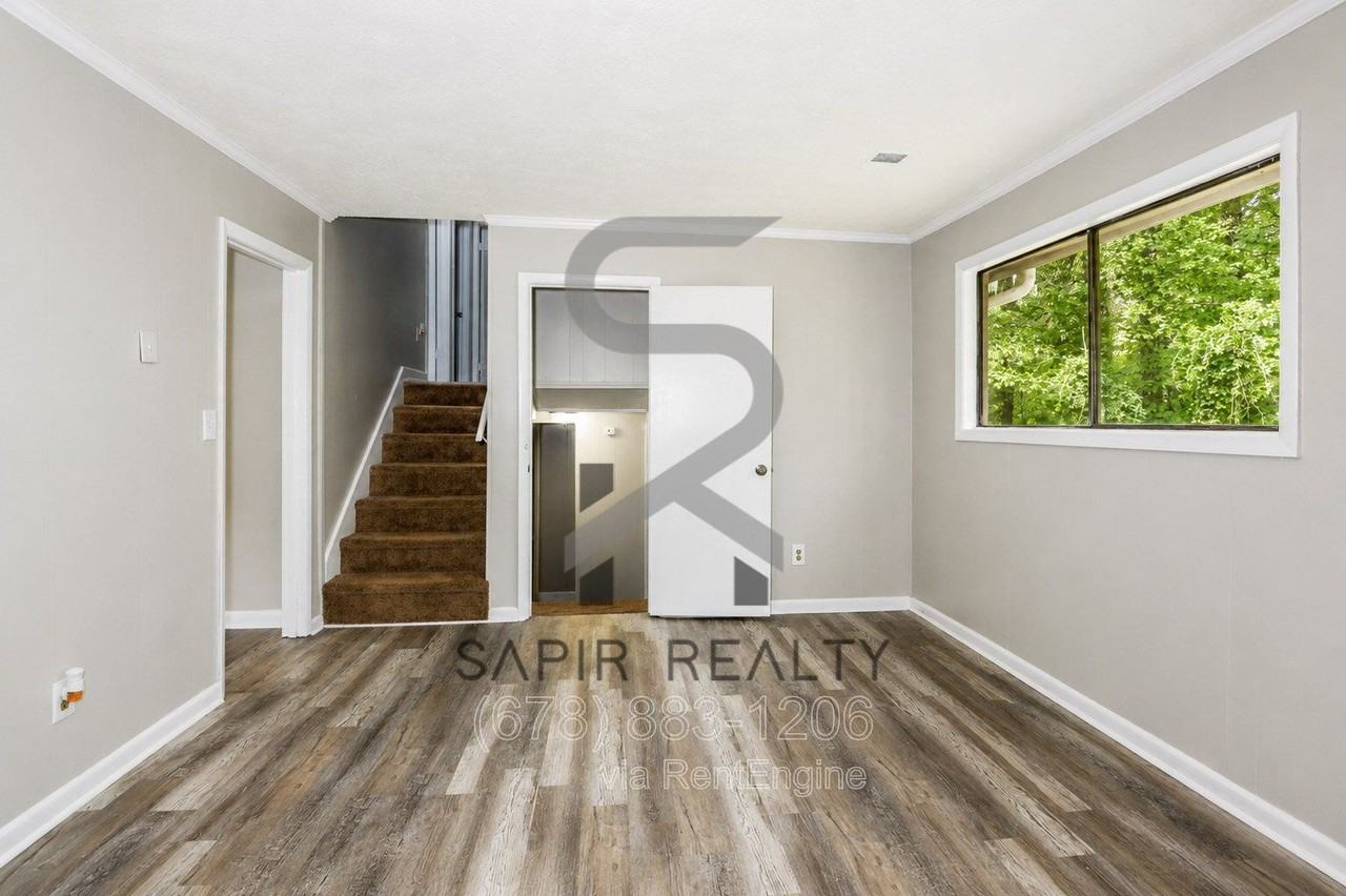 6329 Wellington Dr - Photo 7 of 23
