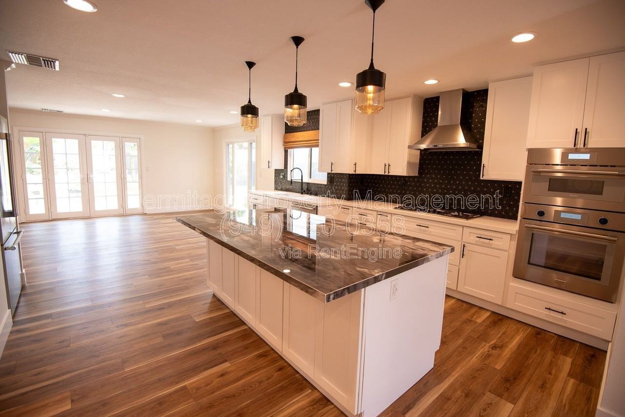 1226 E Ensign Cir - Photo 4 of 11