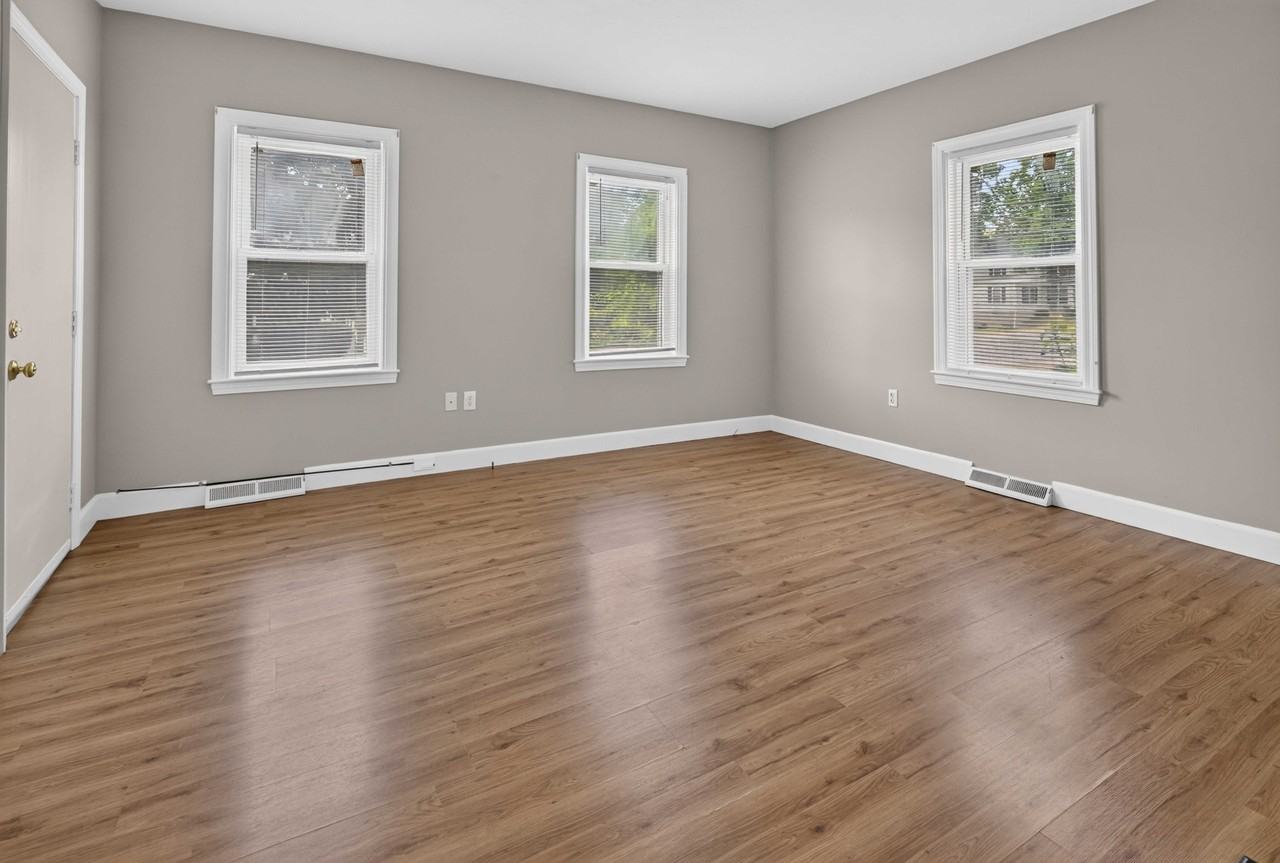 90 Oak St #1 - Photo 6 of 15