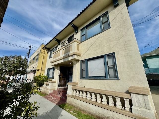 210 Falcon Ave