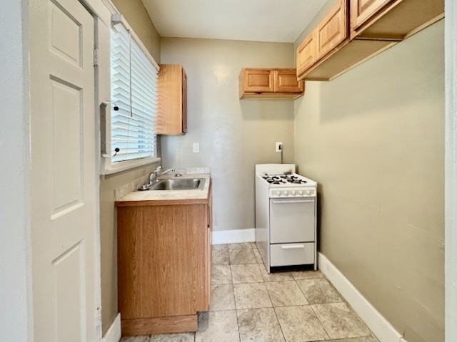 210 Falcon Ave - Photo 2 of 16