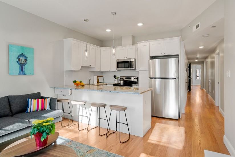 1 Bed / 1 Bath Apartment in East Boston - Photo 3 of 16