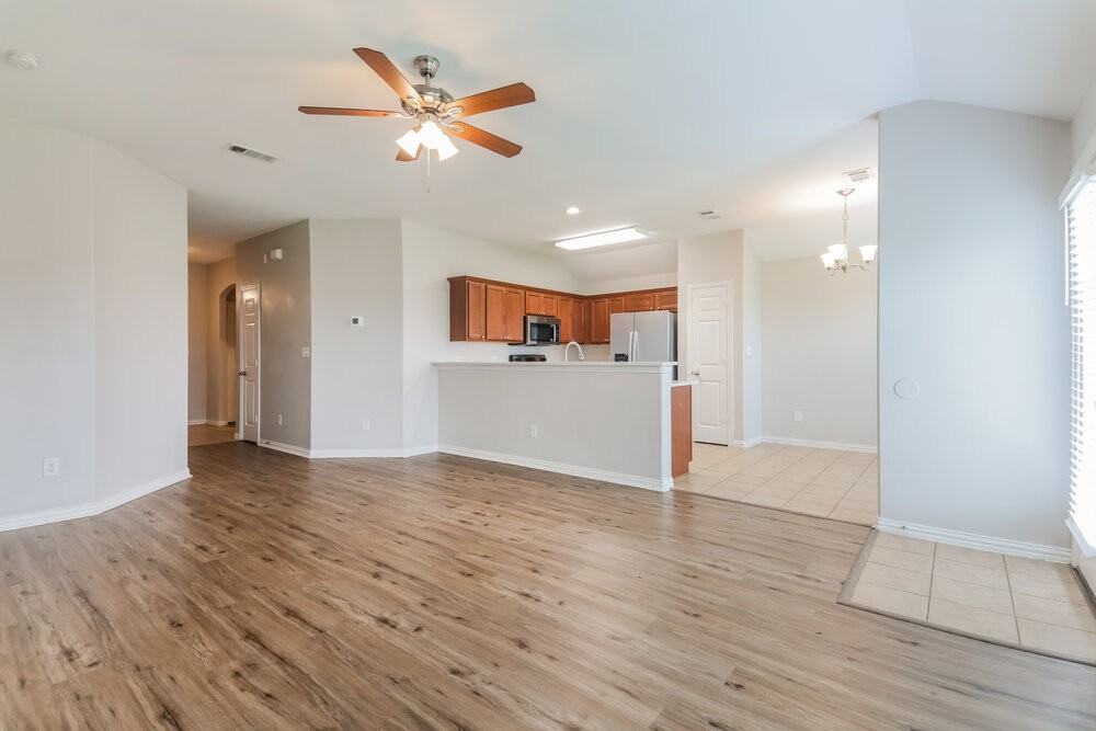 713 Cedar Cove Dr - Photo 5 of 16