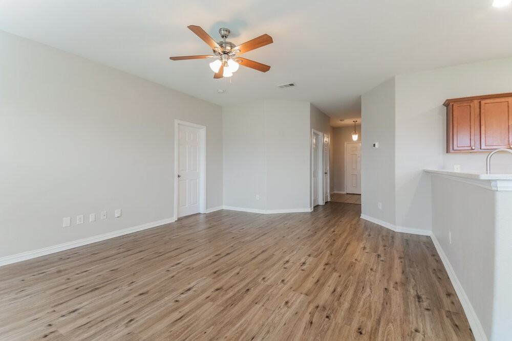 713 Cedar Cove Dr - Photo 6 of 16