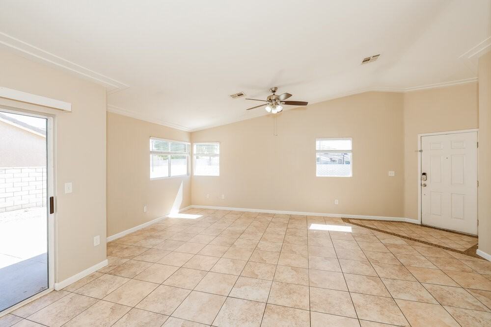 2306 Hollow Oak Ave - Photo 7 of 16