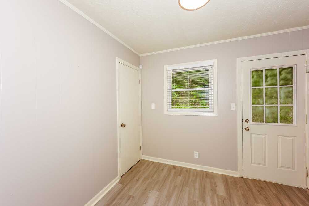 1722 Rogina Dr - Photo 6 of 16
