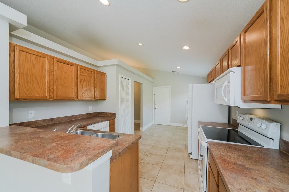 2708 Eagle Creek Ct - Photo 7 of 16