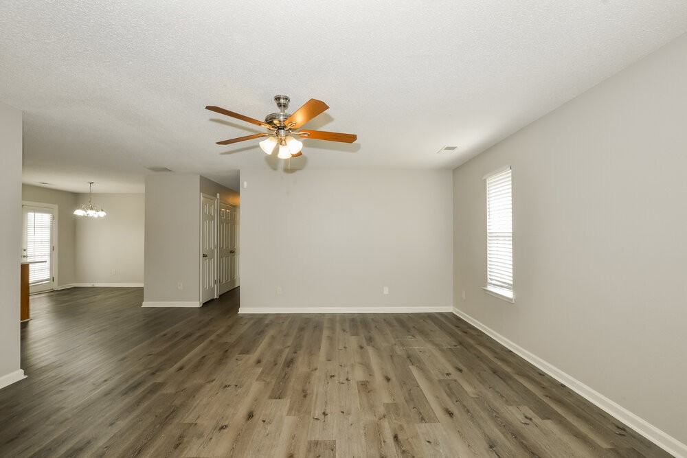 9961 Fox Run Dr - Photo 4 of 16