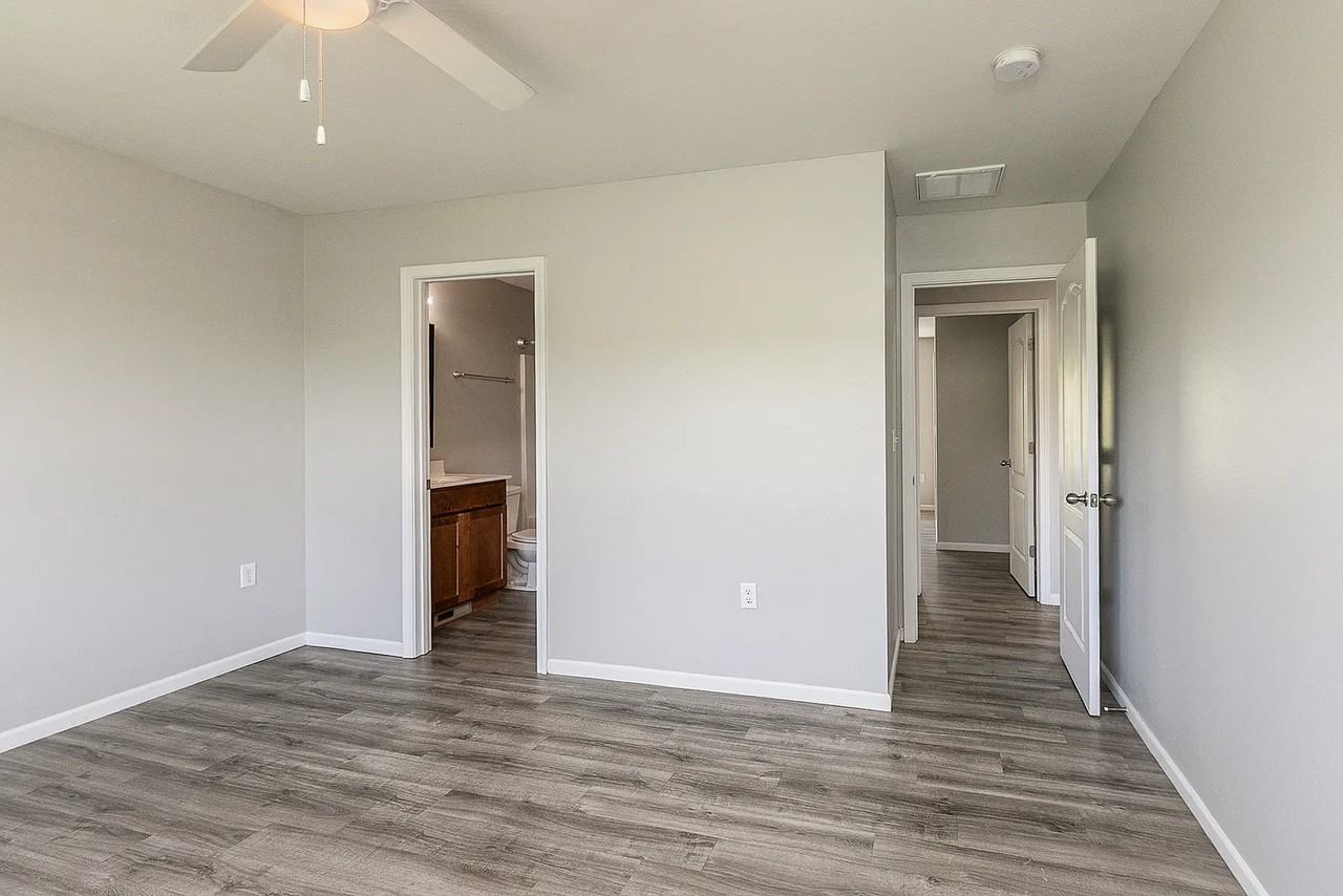 106 Whispering Meadows Pkwy - Photo 5 of 11