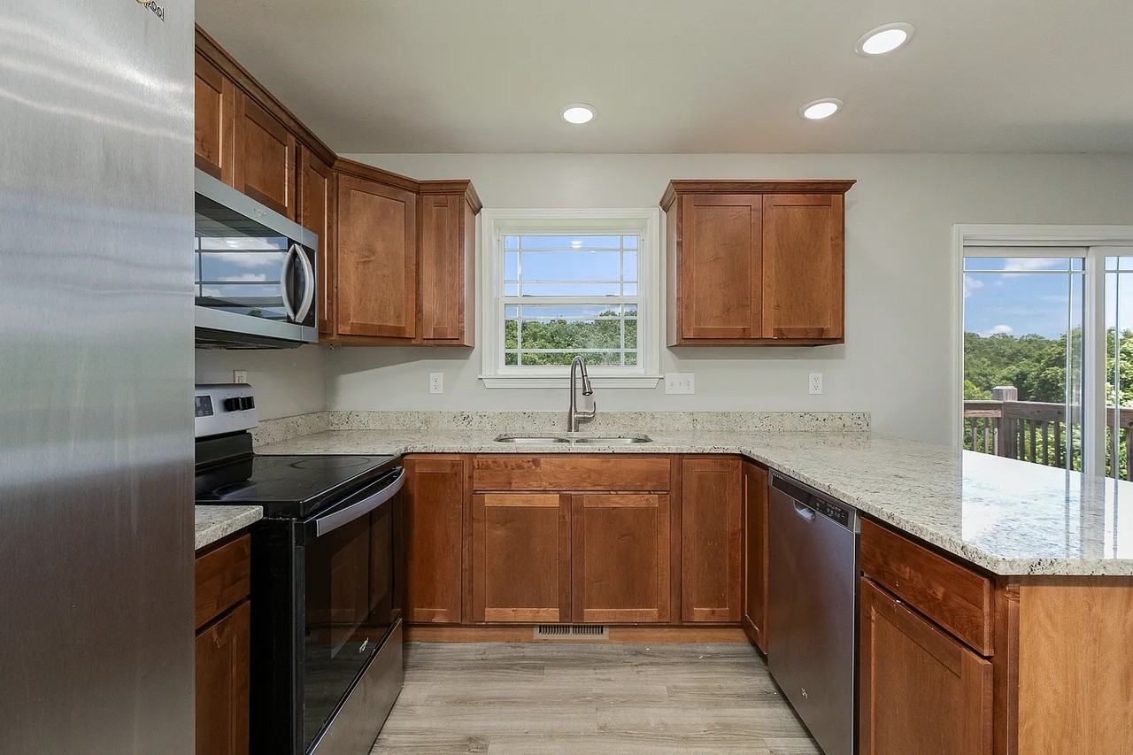 106 Whispering Meadows Pkwy - Photo 7 of 11