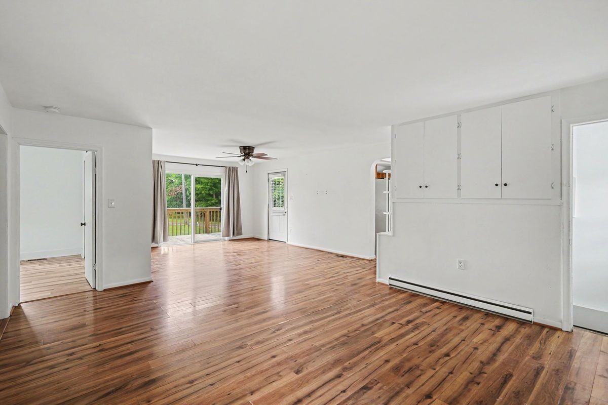 5380 Center St - Photo 5 of 18