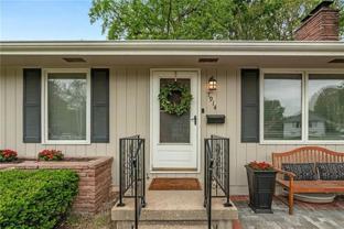 7914 W 92nd Ter - Photo 1 of 1