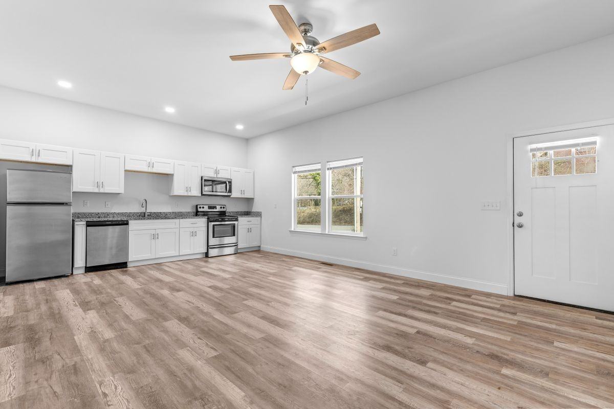 1213 N Chamberlain Ave - Photo 7 of 18