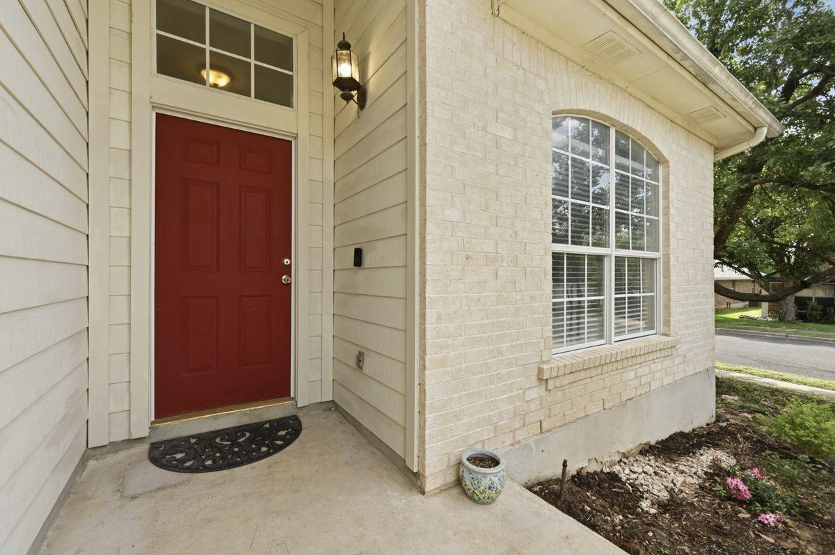2700 Cradle Rock Trl - Photo 3 of 29