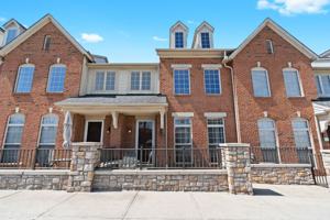 featured image of 17 N Squirrel Rd