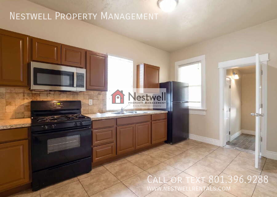 1104 N 1880 W - Photo 3 of 20