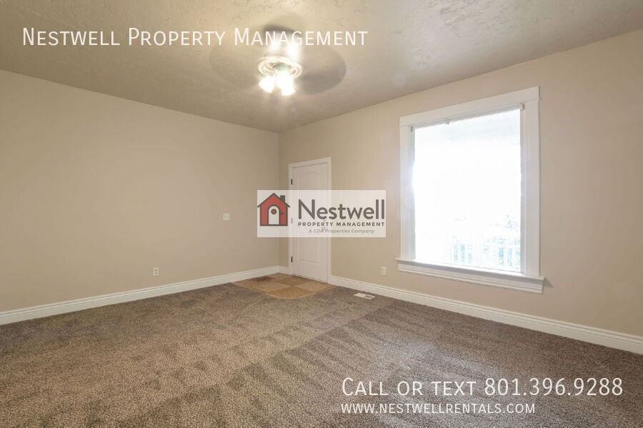 1104 N 1880 W - Photo 6 of 20