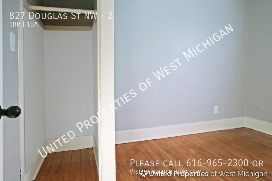 827 Douglas St Nw #2 - Photo 7 of 14