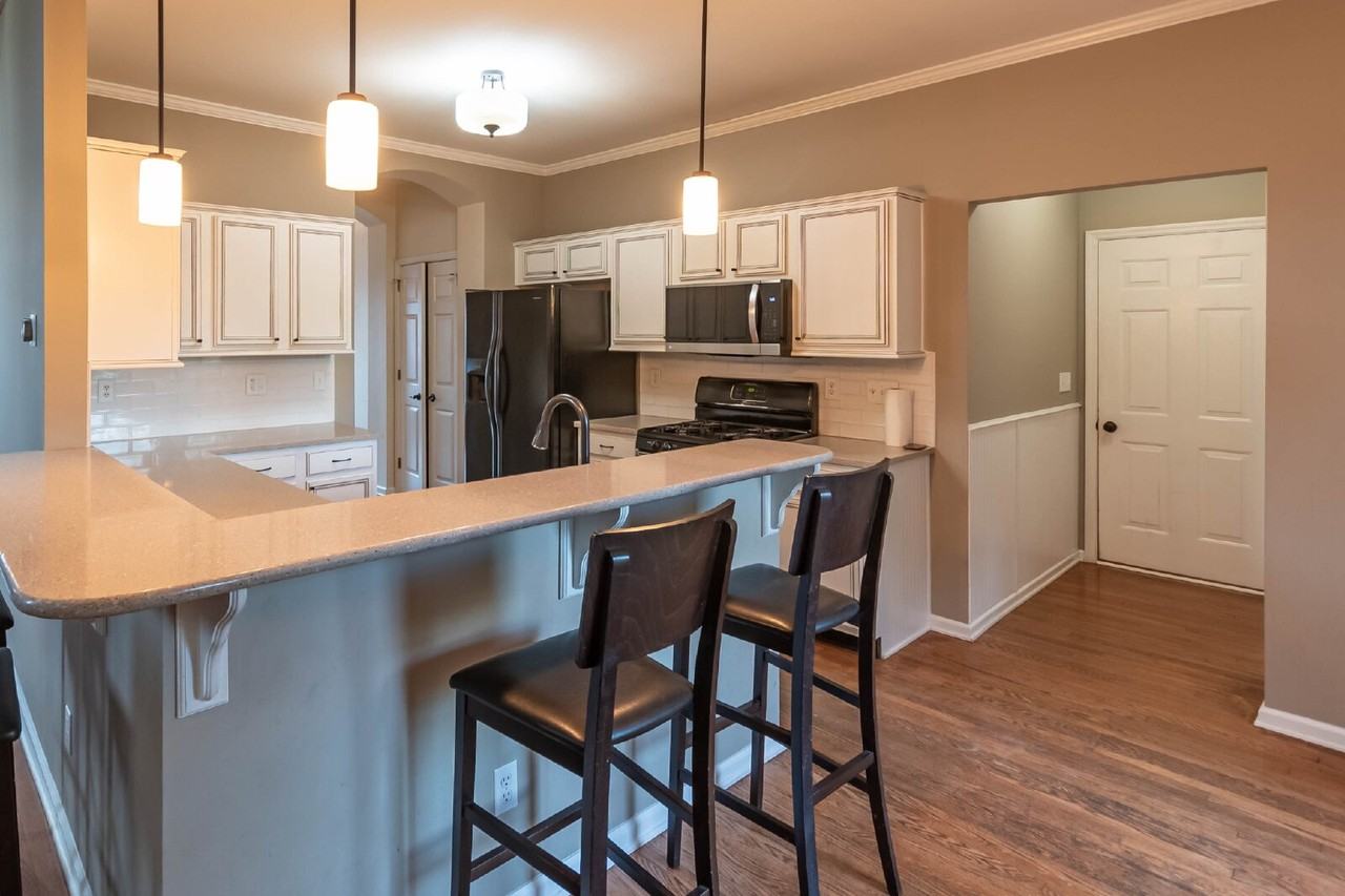 517 Caselton Ct - Photo 4 of 19