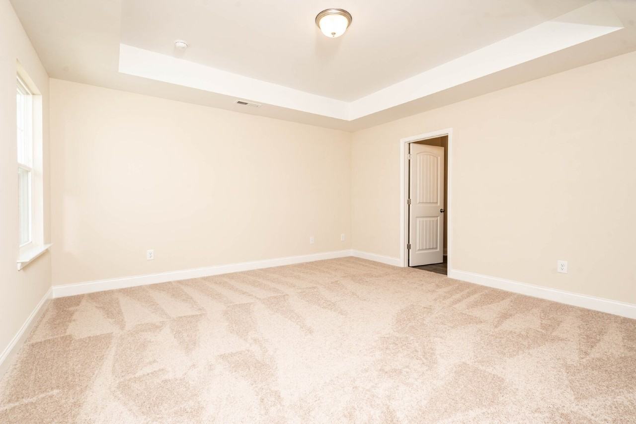 137 Princeton Hill Dr - Photo 2 of 23