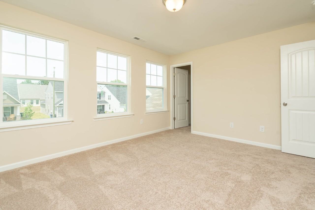 137 Princeton Hill Dr - Photo 4 of 23
