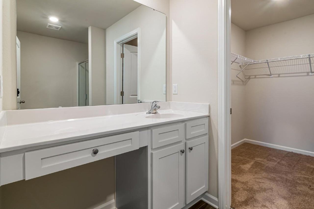 2203 Lagganmore Dr - Photo 2 of 24