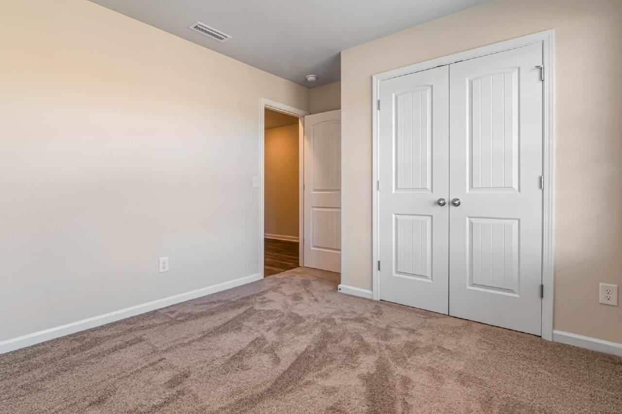 2203 Lagganmore Dr - Photo 4 of 24