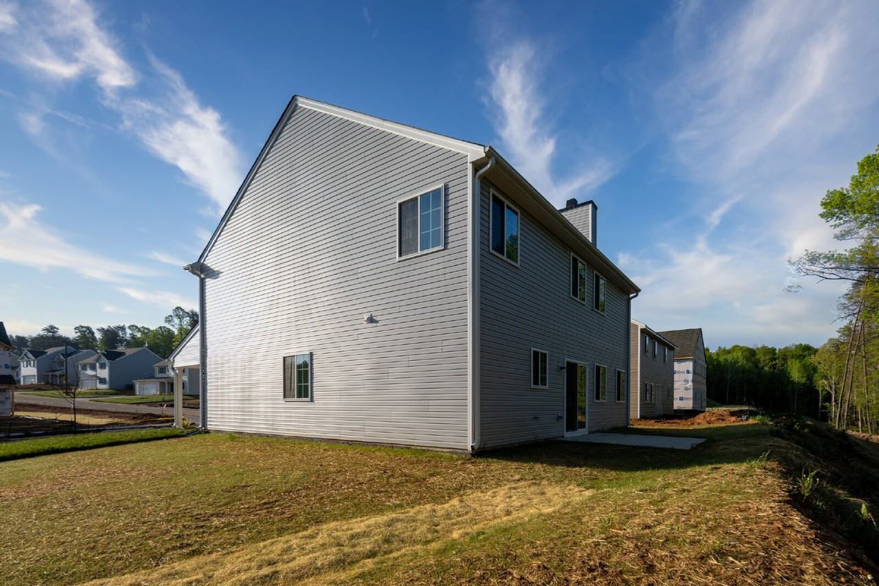 3662 Foxton Dr - Photo 6 of 32