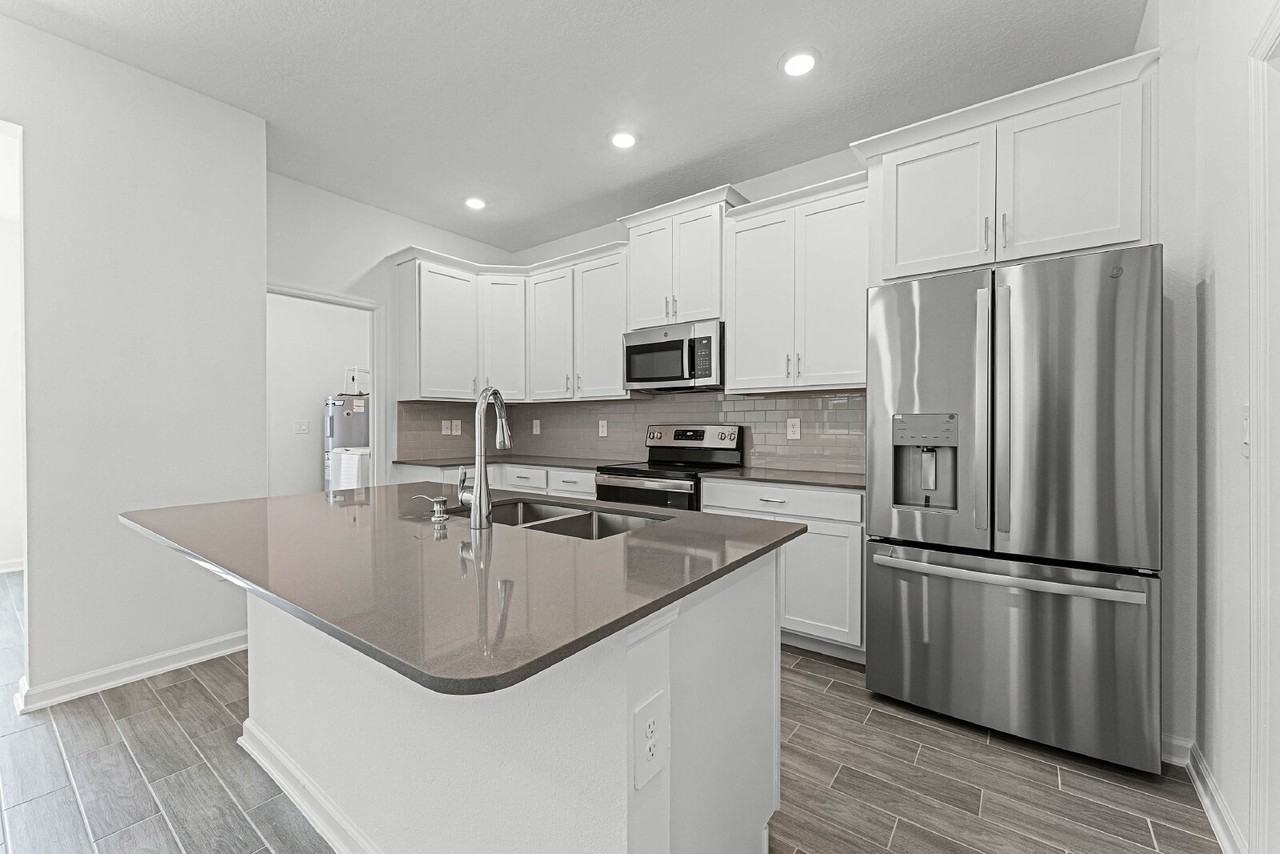 6444 Sprucepine Ln - Photo 6 of 27