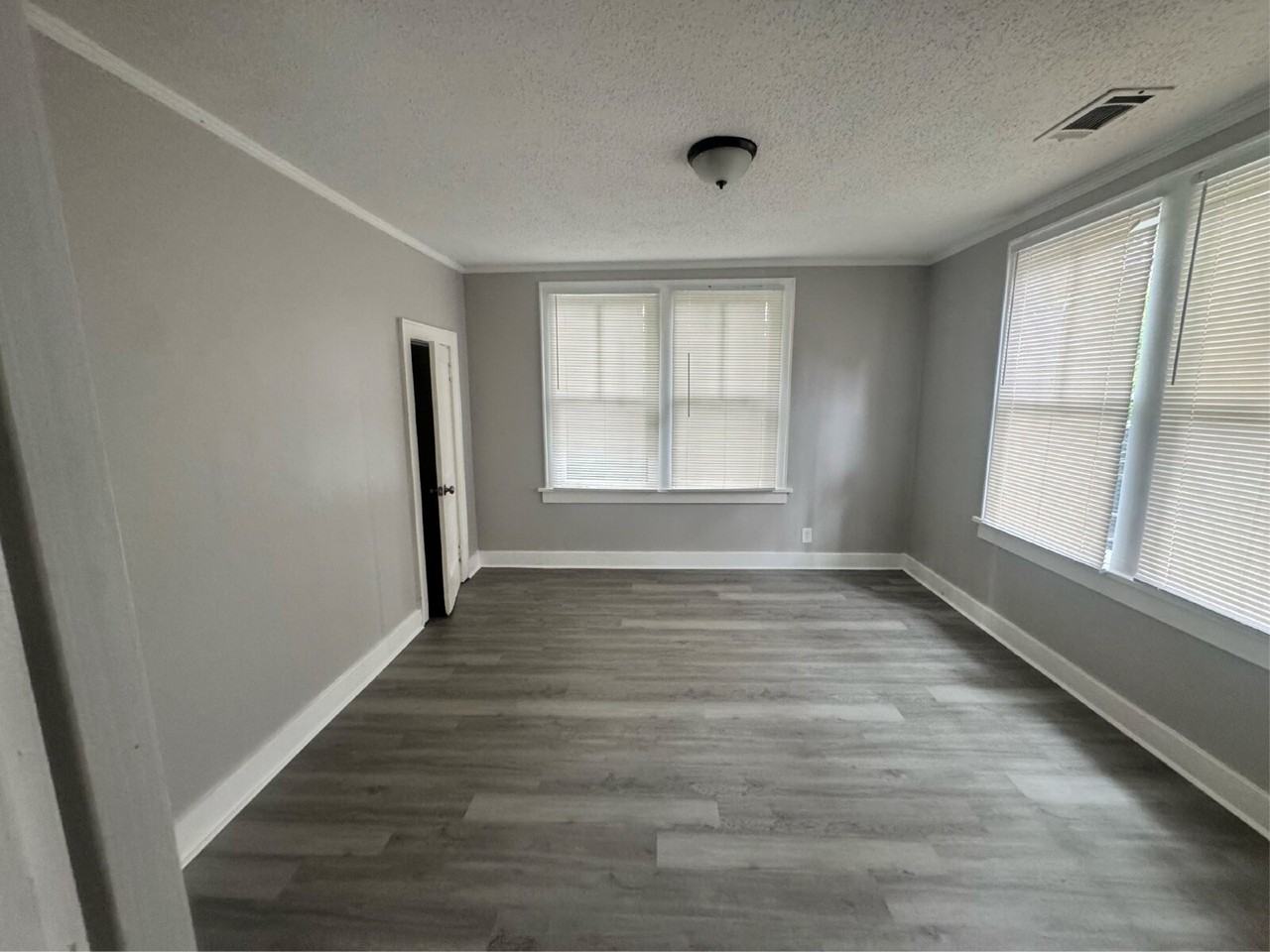 719 Craft Rd - Photo 3 of 6