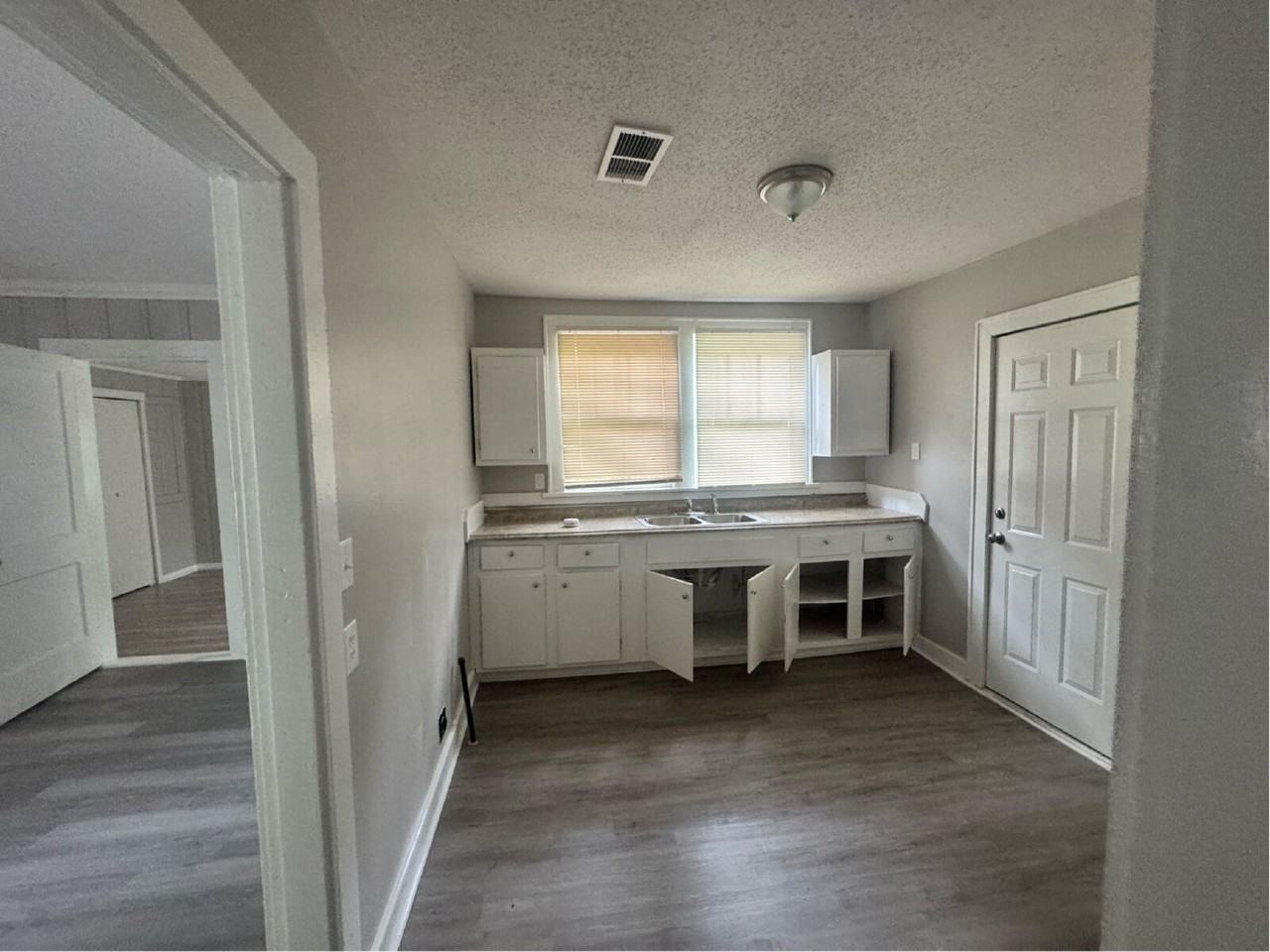 719 Craft Rd - Photo 4 of 6