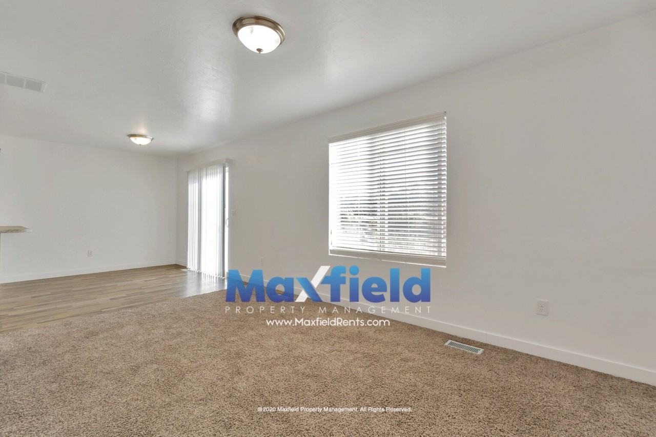 12227 S Ryder Ct - Photo 6 of 28