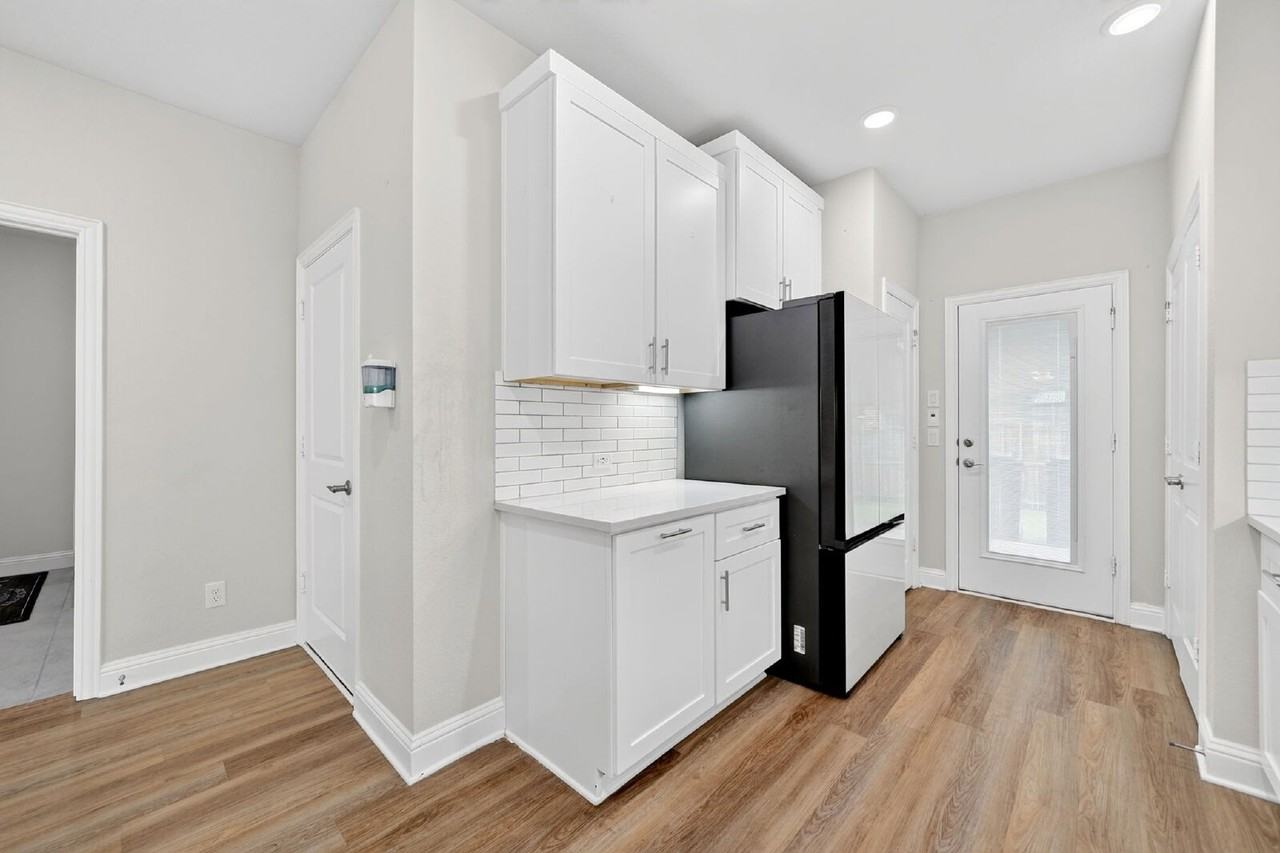11499 Chepstow Crescent Ct - Photo 3 of 43