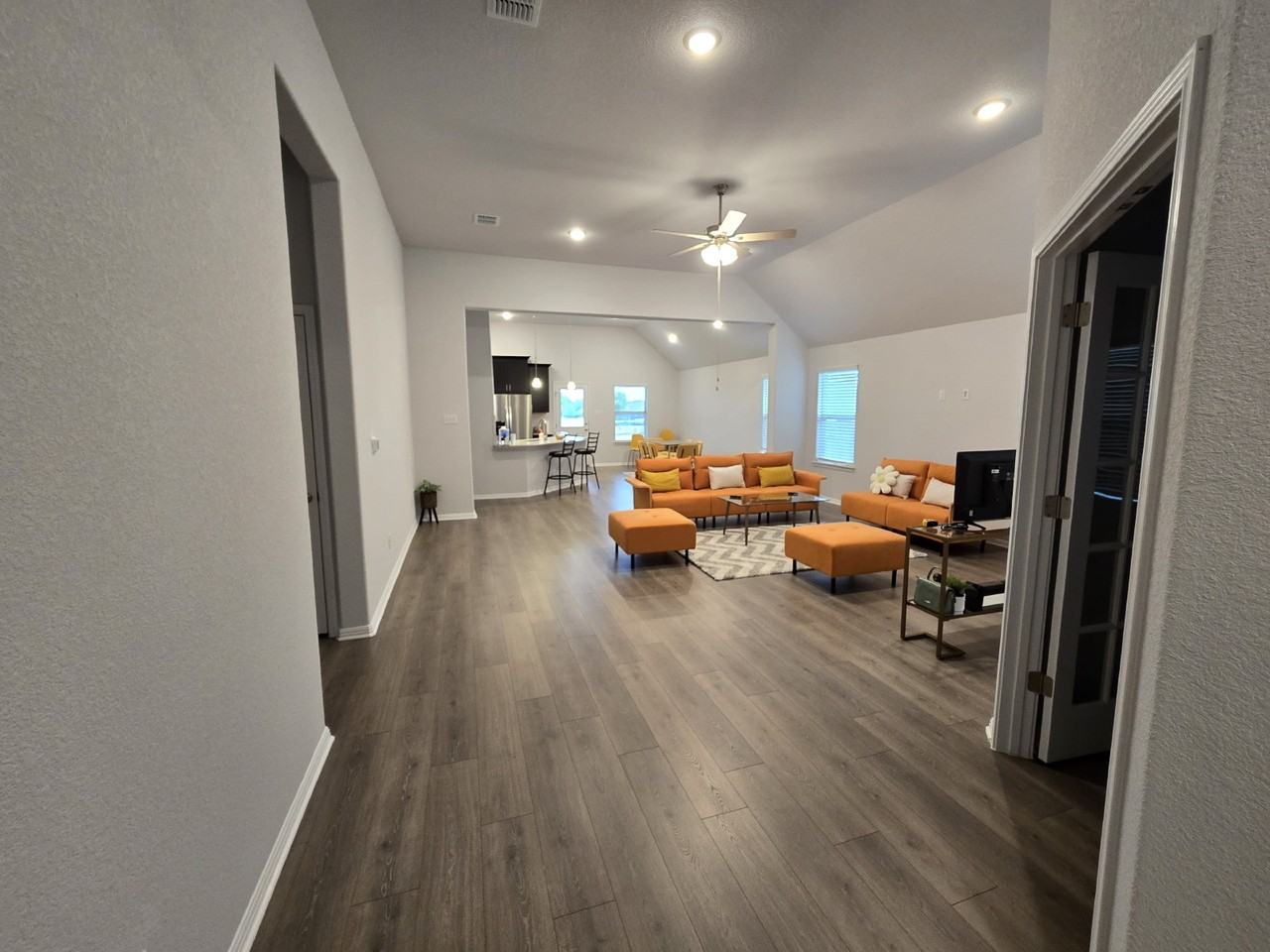 13109 Ditka Dr - Photo 5 of 33
